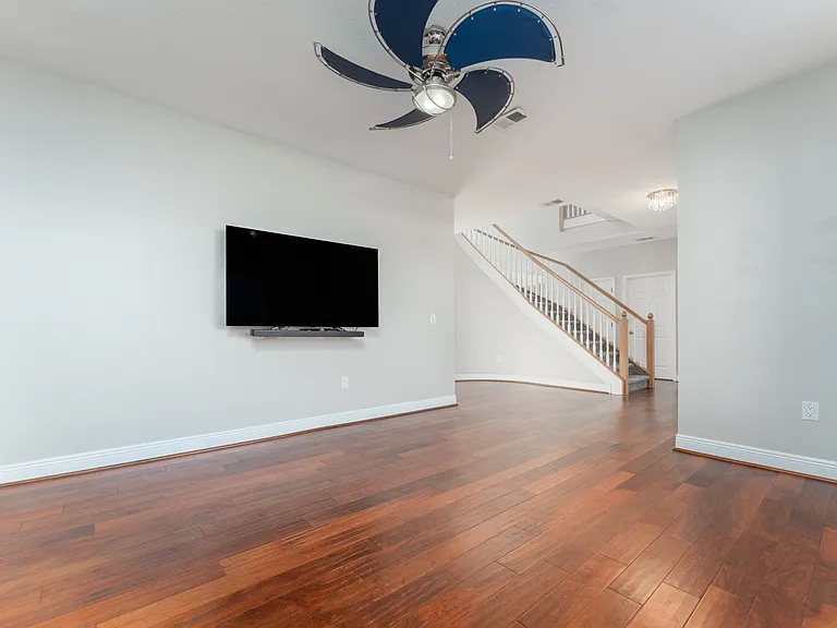 11302 Hoot Owl Ct — Photo 13
