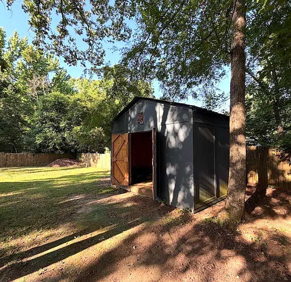 530 Chadford Rd — Photo 22