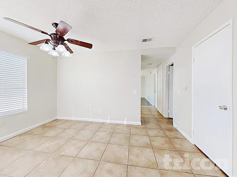 15473 Casa Grande St — Photo 2