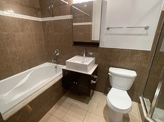 Rented by Realty Nerd | media 9