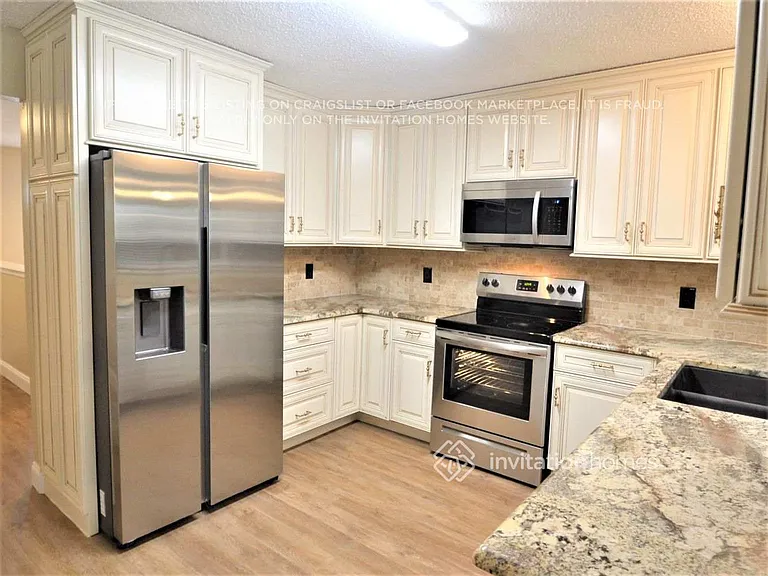 412 Abbeywood Ln — Photo 8
