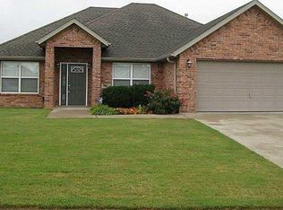 800 SW Crystal St, Bentonville, AR 72712