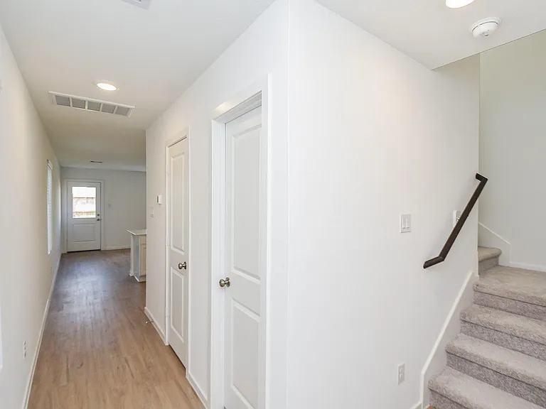 21430 Carosella Dr — Photo 7