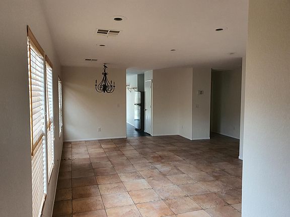5th image of 615 Sam Leone Ct