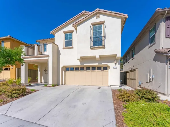 2129 Capri Dr, Roseville, CA 95661