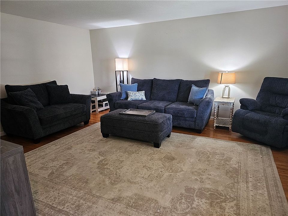 2nd image of 4156 N Sunderland Dr