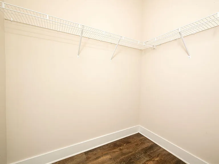 1026 Abbott St — Photo 12