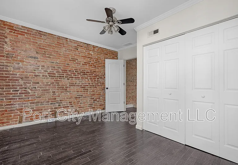 207 S Ellwood Ave — Photo 17