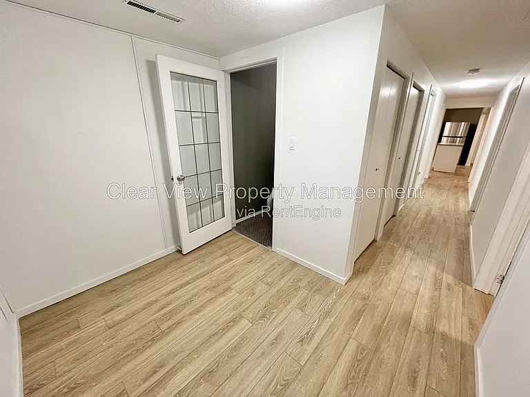 5 Laval Ct W #LOWER LEVEL — Photo 8