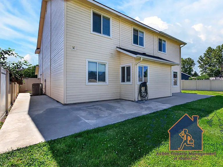 3170 N Lancer Ave — Photo 33