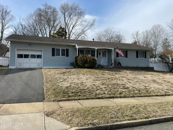 21 Dogwood Drive, Jackson, NJ 08527