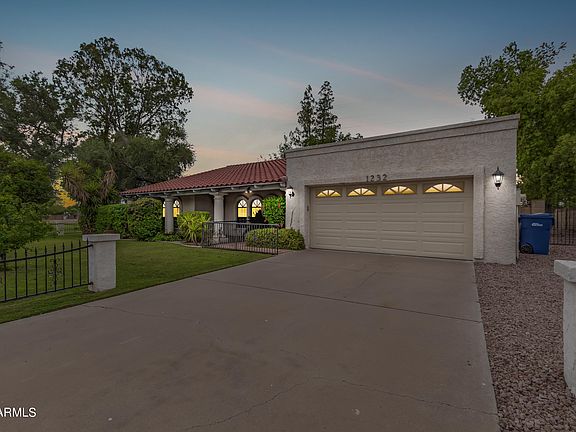3rd image of 1232 N BARKLEY Road