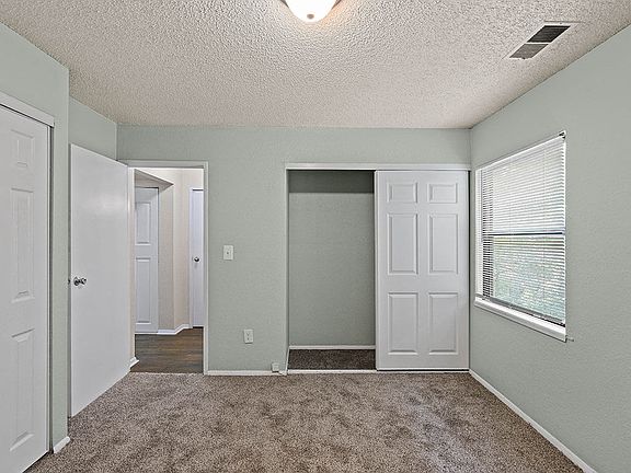 Lots of Natural Sunlight!