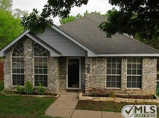 702 Willow Oak Dr, Lewisville, TX 75067