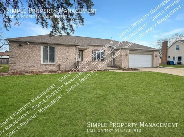 5352 Queensbury Dr SE, Kentwood, MI 49508