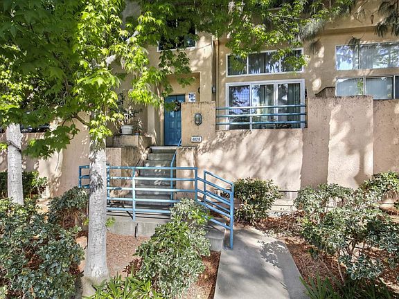 4th image of 402 Galleria Dr APT 8
