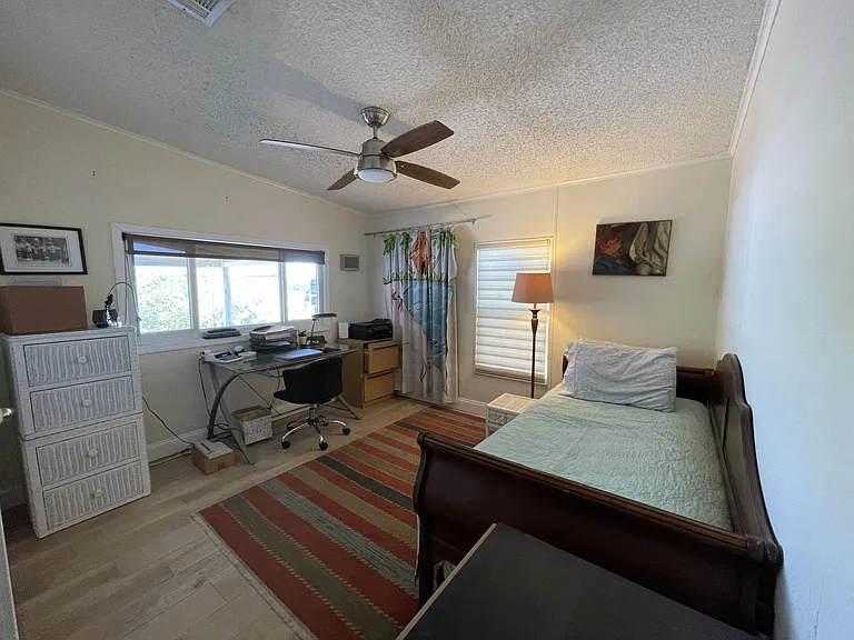 Third bedroom with home office