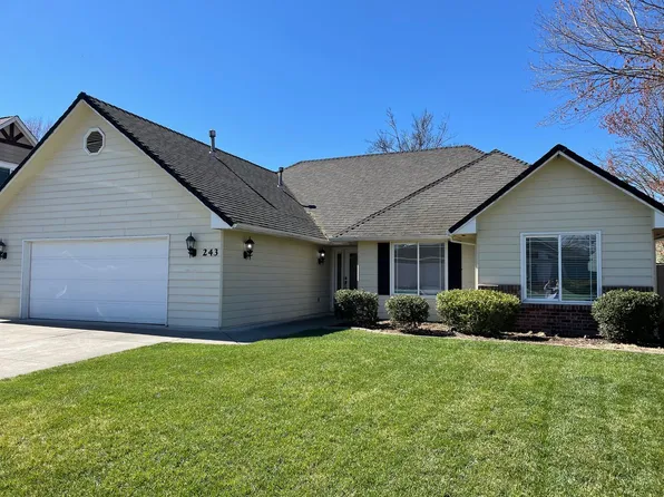243 Meadowbrook Dr, Central Pt, OR 97502