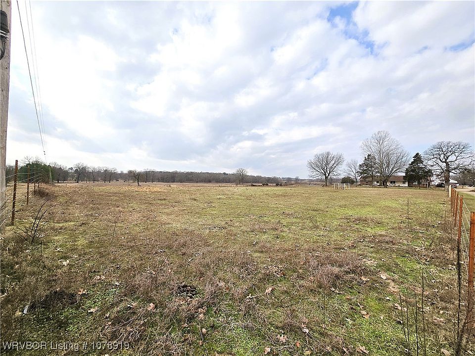 2nd image of 3835 Phillips Ln