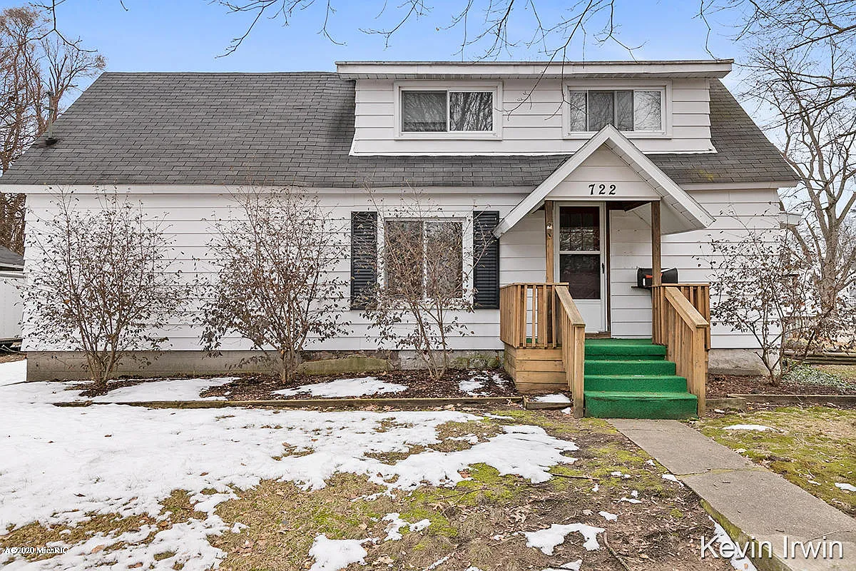 722 Alderman St photo 1