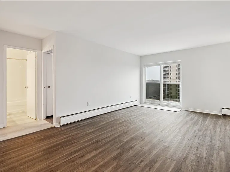 3 Frontenac Rd #1 — Photo 8