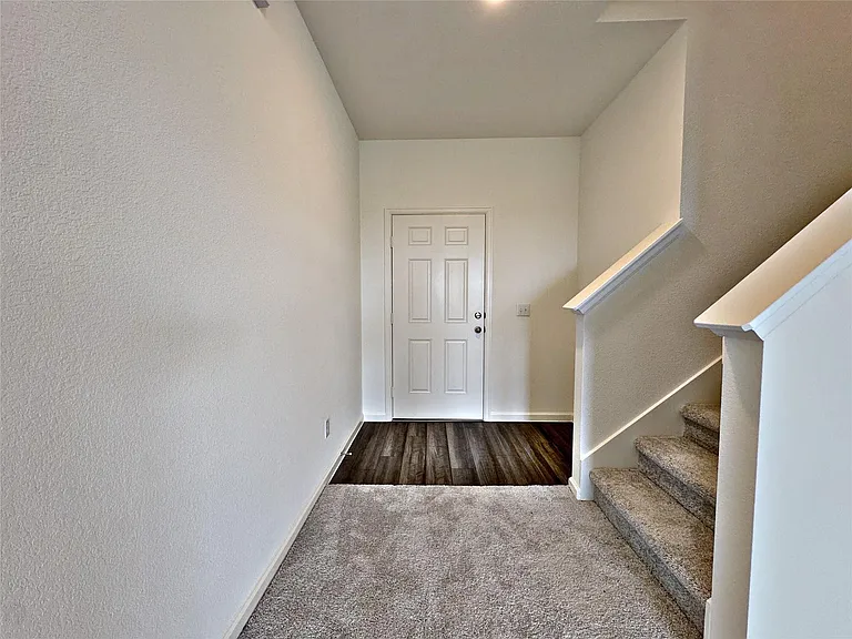 8431 Vacek Crossing Way — Photo 8