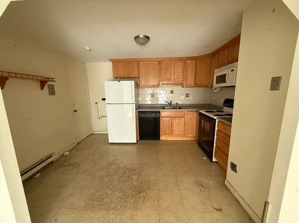 4 Hazelwood Ave Unit 12, Dracut, MA 01826