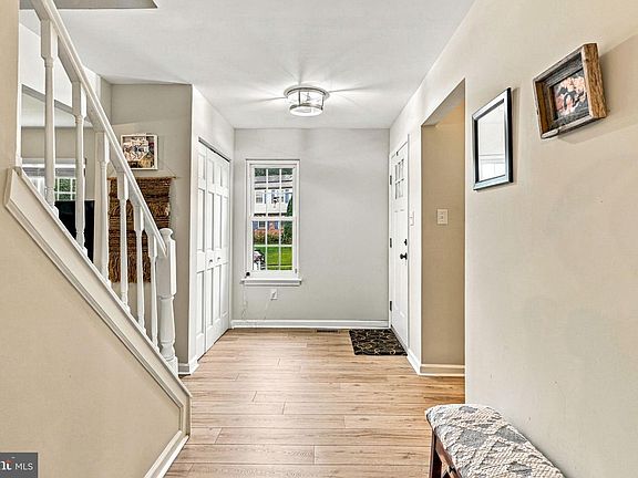 5th image of 53 Winfield Rd
