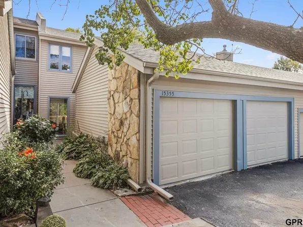 15355 Mason Plz, Omaha, NE 68154