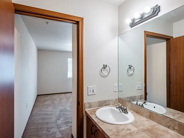Newcastle Place Apartments — Photo 81