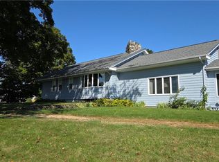 4 Pearl St, Coventry, RI 02816