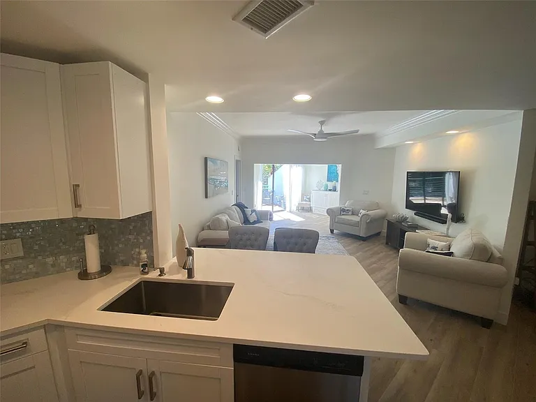 2286 Anchorage Ln #A — Photo 9