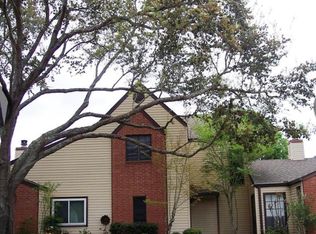 105 Briar Ridge Dr, Bellville, TX 77418