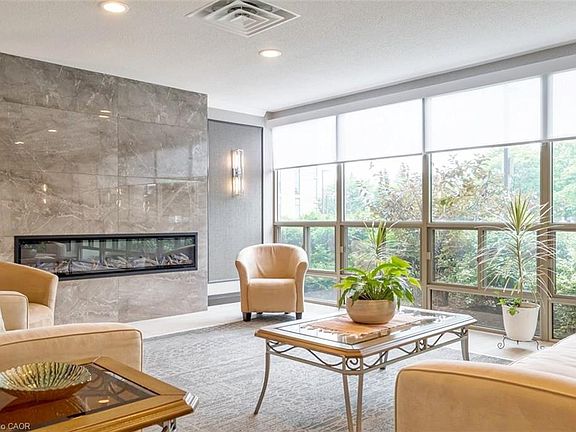 3rd image of 5080 Pinedale Ave #1002