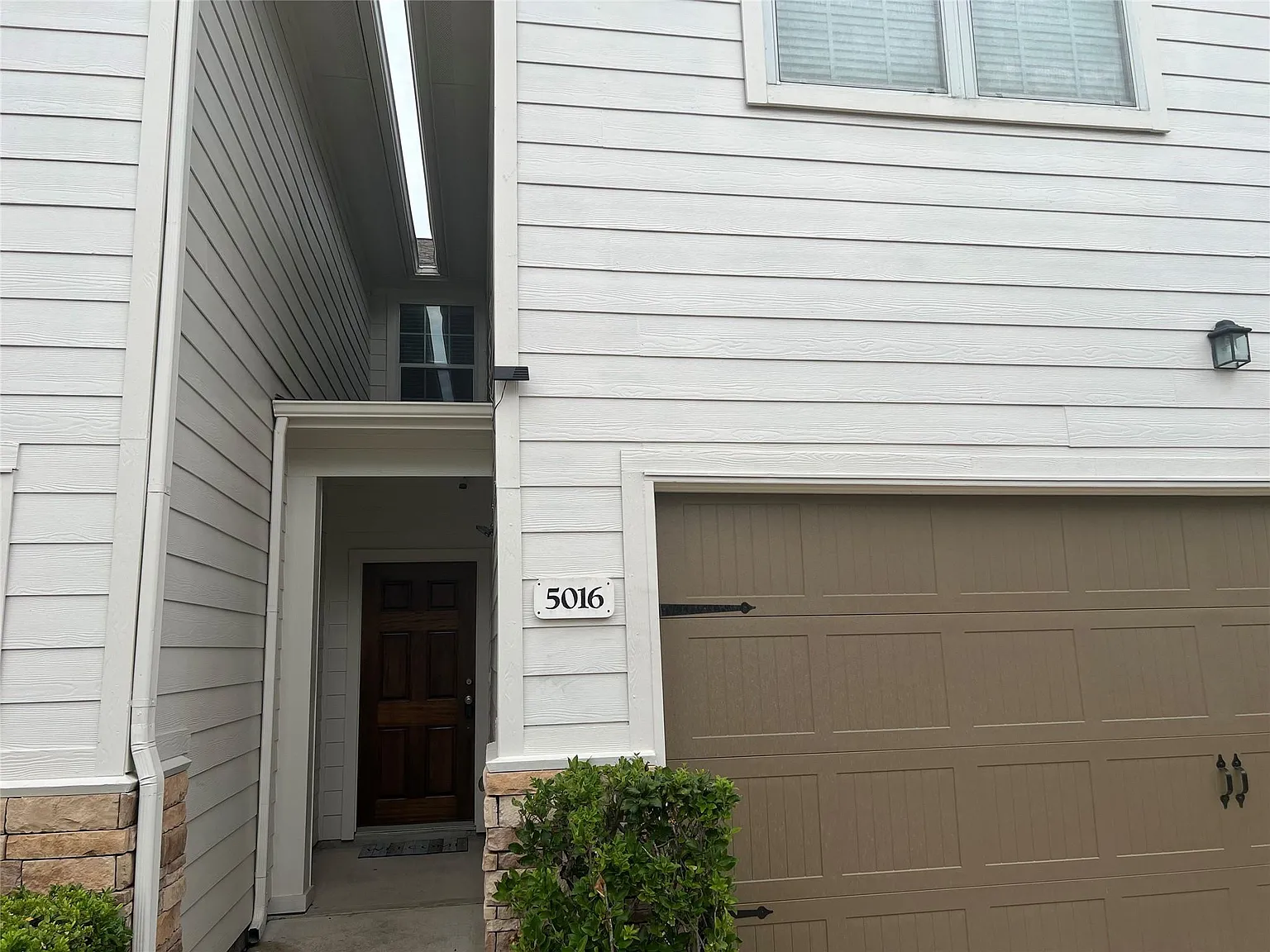 3 bed, 2.5 bath, 1791 sqft, $1,950 — Photo 2
