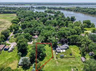 26030 Willow Ln, Wilmington, IL 60481