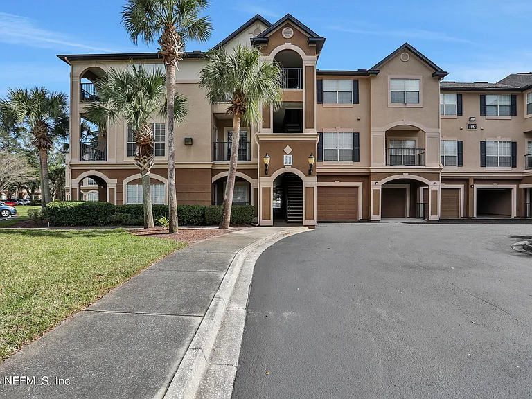 10961 Burnt Mill Rd #425 — Photo 5