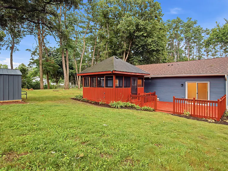 W1136 Celandine Rd — Photo 34