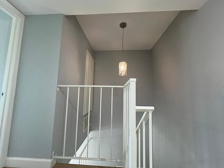 2020 Indiana St — Photo 19