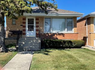 7842 Luna Ave, Burbank, IL 60459