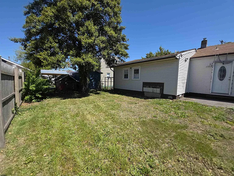 1216 N Ohio Ave — Photo 30