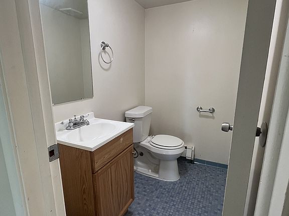 5th image of 156 Summit View Ct