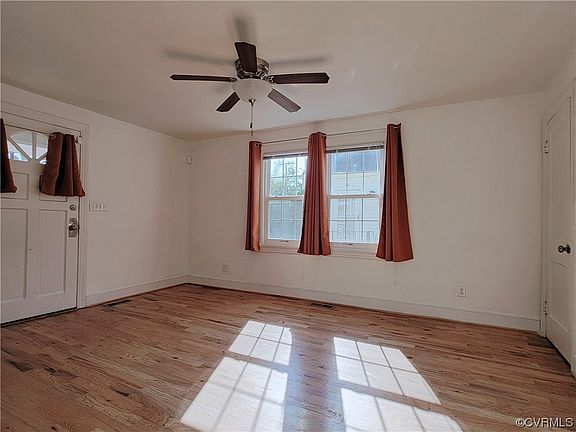 3rd image of 2105 Dinwiddie Ave