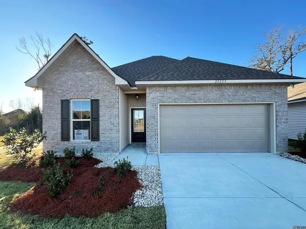 28229 Moreau Dr, Denham Springs, LA 70726