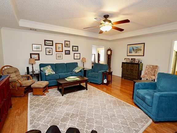 3rd image of 4389 Whippoorwill Cir