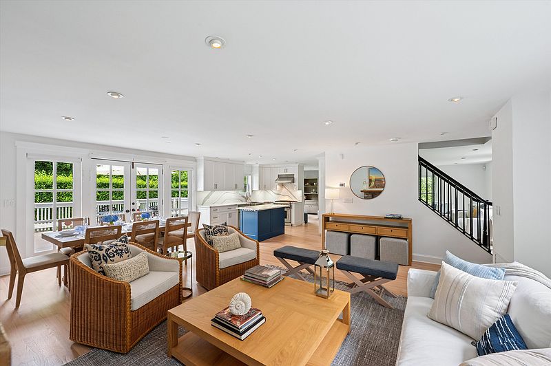 32 Eastville Ave, Sag Harbor, NY 11963 | Out East