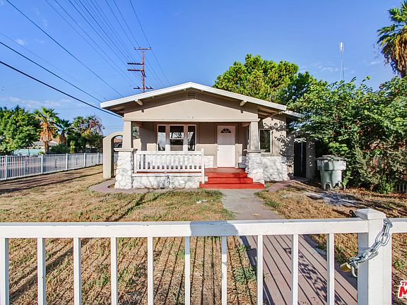 2nd image of 1304 Acacia Ave