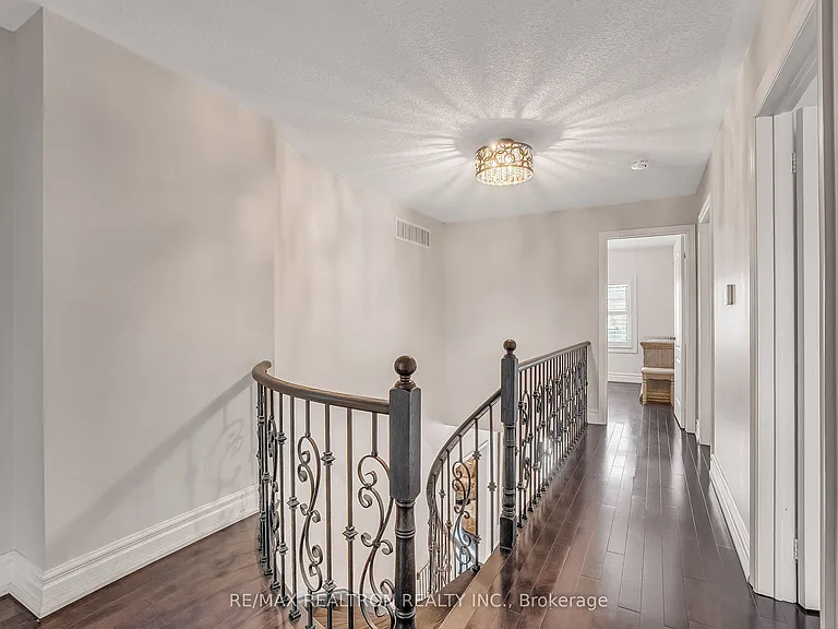 351 Brookside Rd — Photo 25