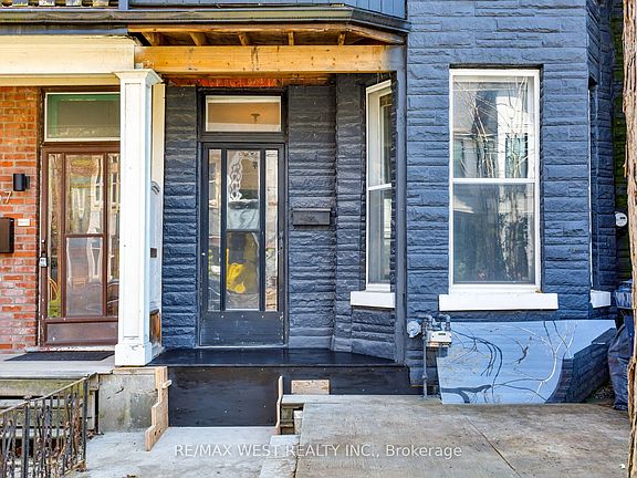 2nd image of 39 Noble St