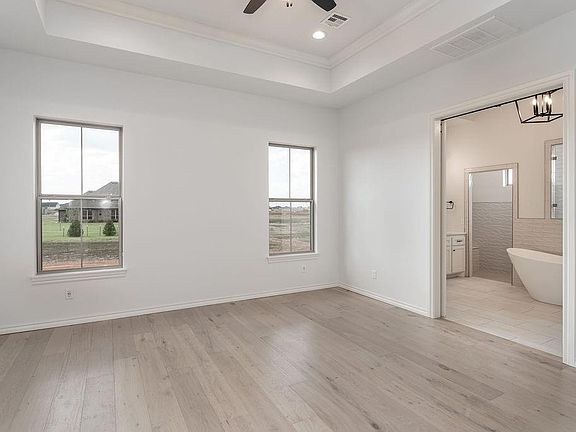 5th image of 63 Orchid Ct